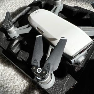DJI Spark (Alpine White)
